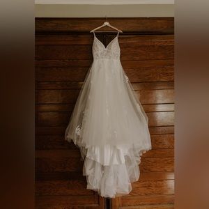 Rebecca Ingram “Dahlia” Wedding Dress for sale